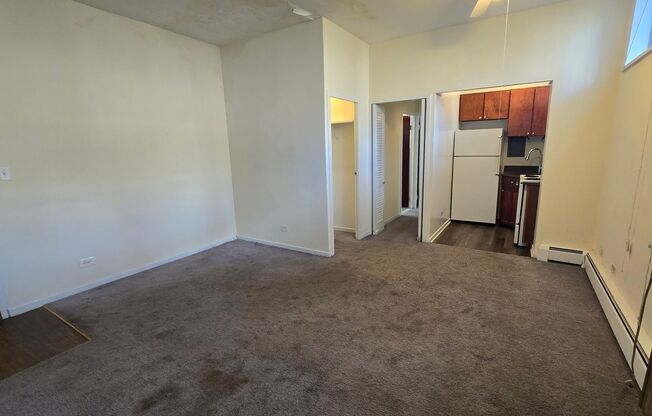 1 bed, 1 bath, 700 sqft, $1,400, Unit 1616 1G