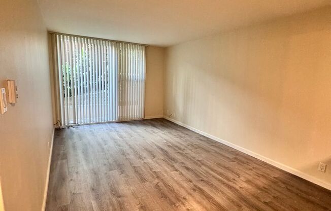 1 bed, 1 bath, 454 sqft, $2,395, Unit 8