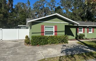 Charming Downtown Orlando Half Duplex – Your Urban Oasis Awaits!