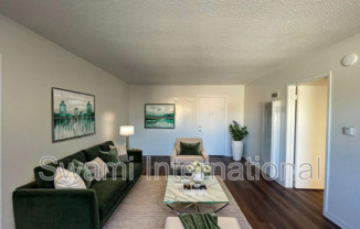 100 E HILLCREST BLVD