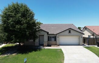 Spacious 4-Bed, 2-Bath Home in Cul-de-Sac