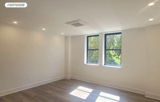 1 bed, 1 bath, $5,500, Unit 4F