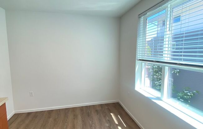 Studio, 1 bath, 175 sqft, $1,195, Unit 4413