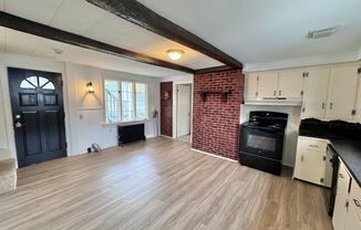 3 beds, 1 bath, $2,550