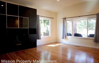 1140 Bennet Ct