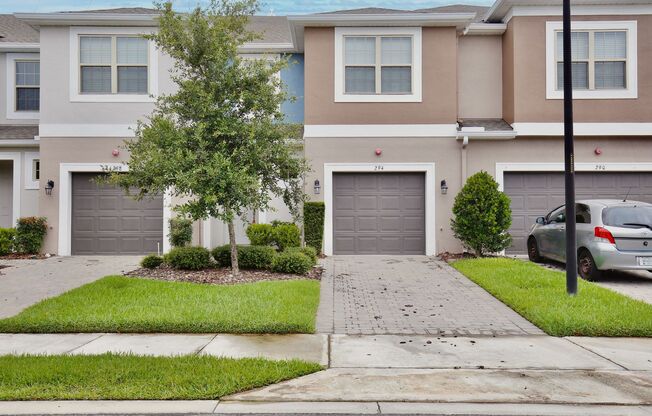 Gorgeous 3/2.5 Modern Townhome with 1 Car Garage in the Highly Desirable Thornbrooke Community - Sanford!