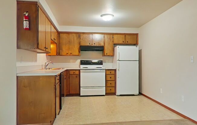 2 Bedroom Apartment ~ Close to 9th Street