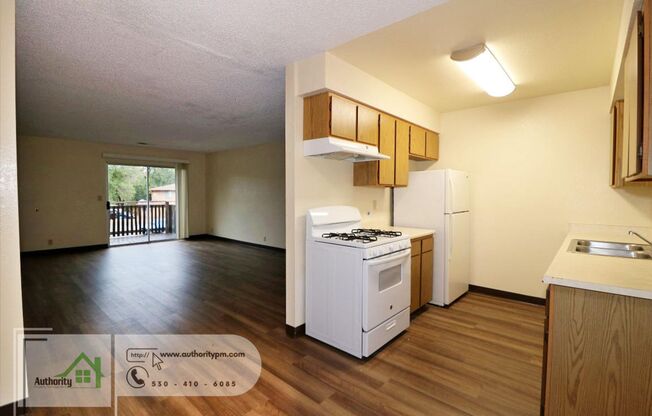 2 beds, 1 bath, 950 sqft, $1,200, Unit Unit 3