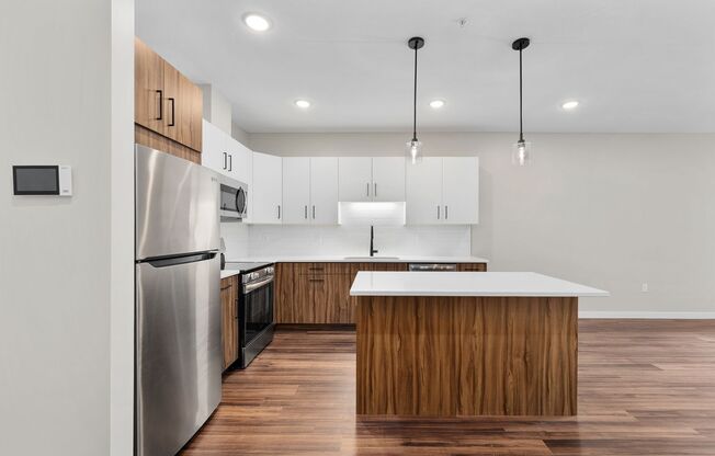 1 bed, 1 bath, 750 sqft, $1,485, Unit 407