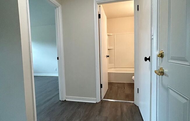 1 bed, 1 bath, 815 sqft, $845