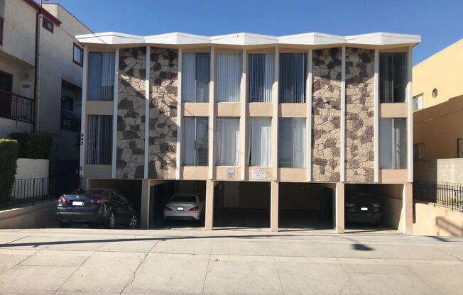 943 N. LOUISE ST.