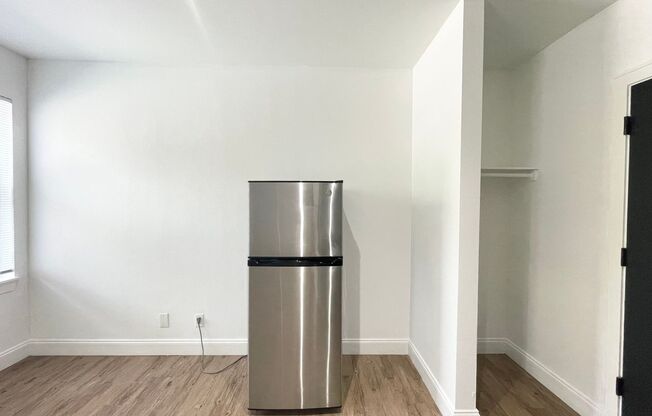 Studio, 1 bath, 311 sqft, $1,125, Unit 213