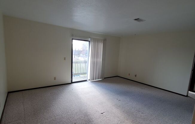 2 beds, 1 bath, 900 sqft, $850, Unit 305