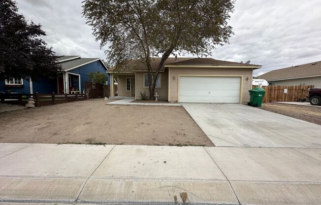 3 brd, 2 ba home for rent in Fernley