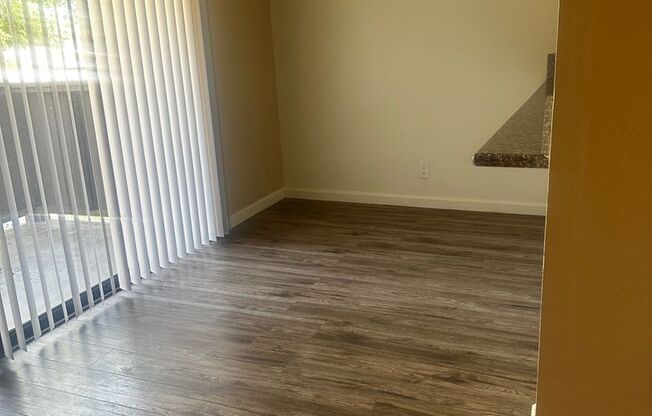 2 beds, 1 bath, 860 sqft, $1,475