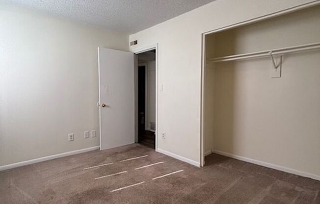 2 beds, 1 bath, 675 sqft, $675, Unit 440 Arter-Unit 12