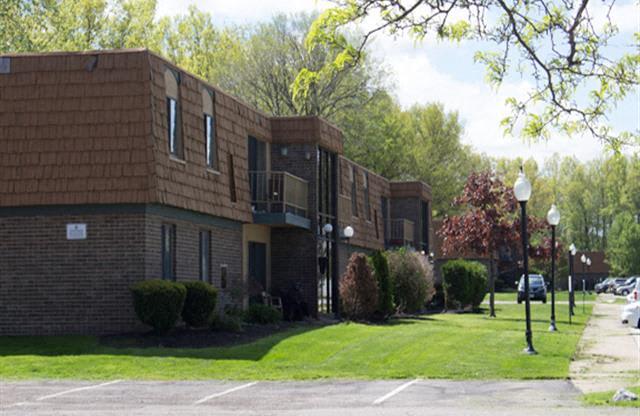 Building outdoors at Trenton Place Apartments, Willoughby, OH