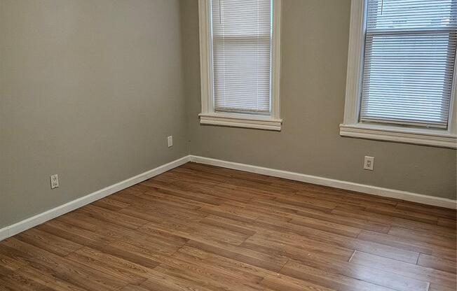 3 beds, 1 bath, 1,000 sqft, $3,400, Unit 1