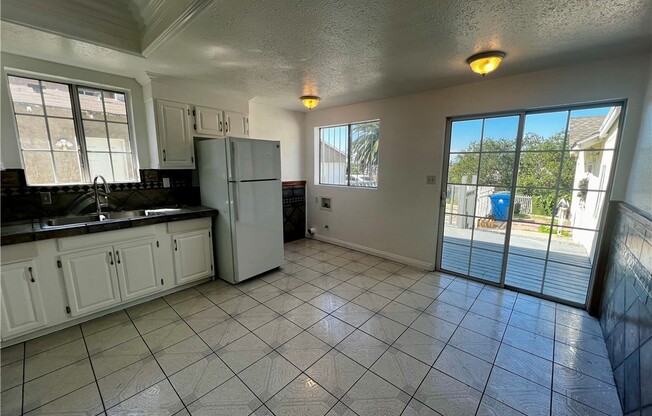 609 CAMULOS ST