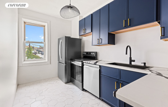 107 KENILWORTH PL