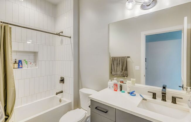 1 bed, 1 bath, 492 sqft, $2,695, Unit 1050-203