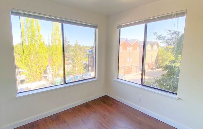 2 beds, 2 baths, 900 sqft, $2,795, Unit 201