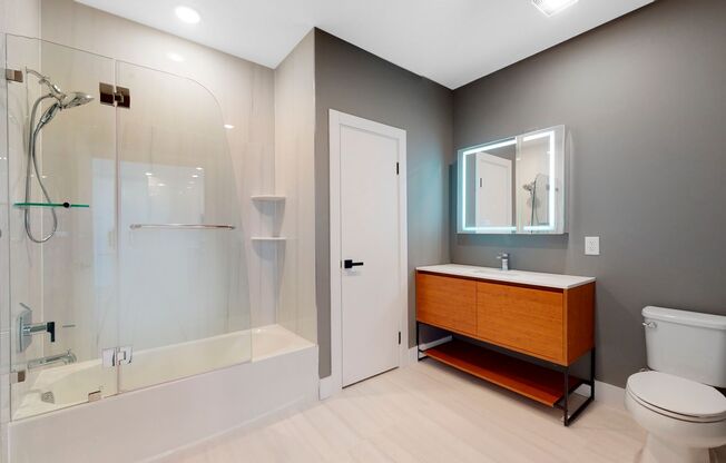 1 bed, 1 bath, 731 sqft, $2,525, Unit 310