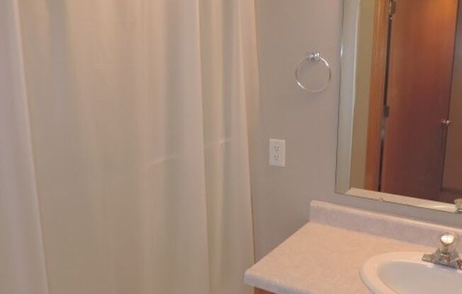 2 beds, 2 baths, $1,450