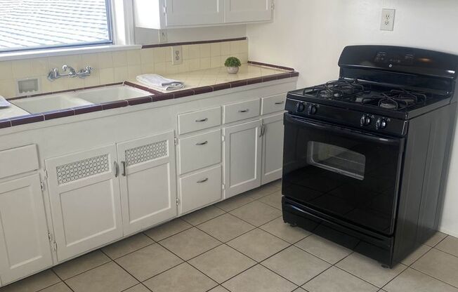 1 bed, 1 bath, $1,800