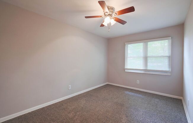 2 beds, 1 bath, 816 sqft, $1,245, Unit 2194-09