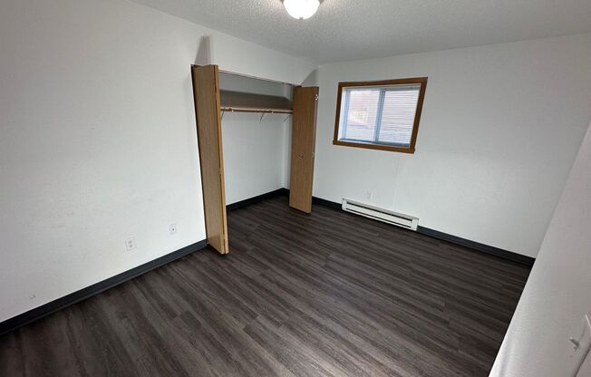 2 beds, 1 bath, 800 sqft, $925, Unit 108