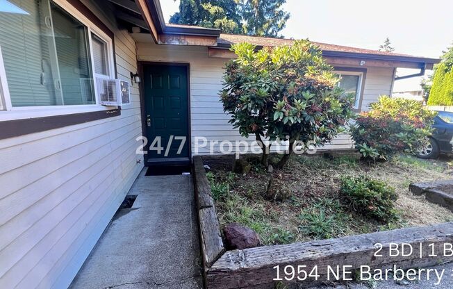 Modern 2BD I 1BA Triplex - Hillsboro