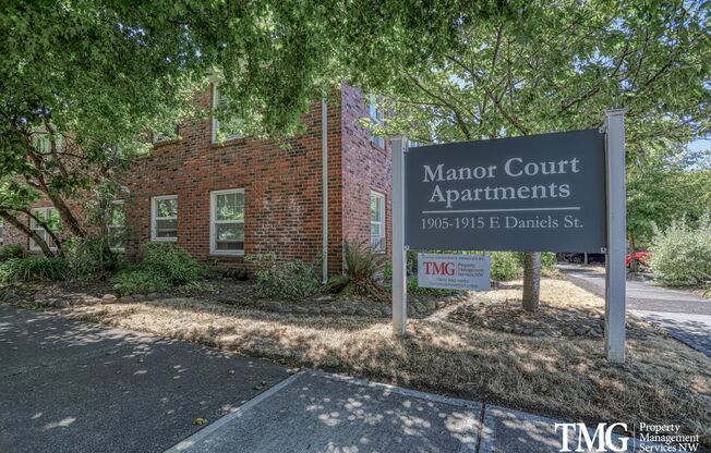 Manor Court Apartments
