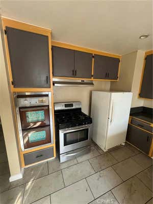 3 beds, 1 bath, 950 sqft, $3,300