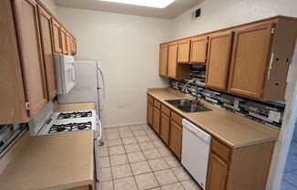 3 beds, 2 baths, $1,495, Unit # 1821