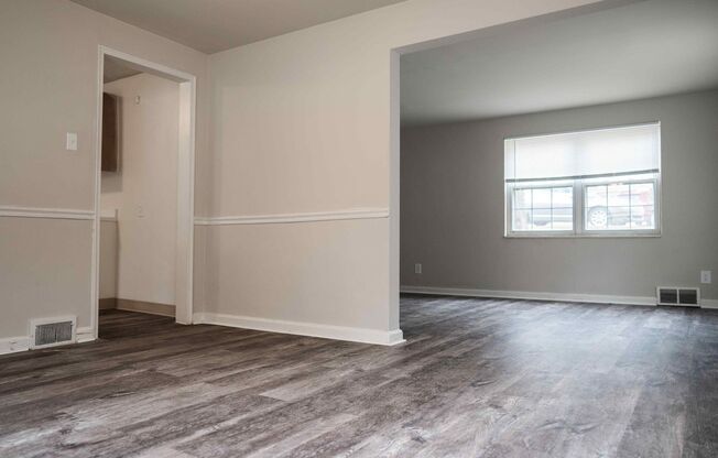 2 beds, 1 bath, 995 sqft, $1,299, Unit I136