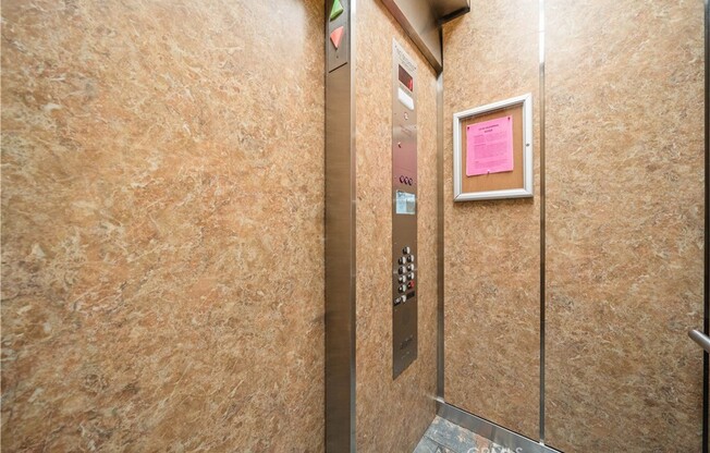 2 beds, 1 bath, 618 sqft, $2,850, Unit 524