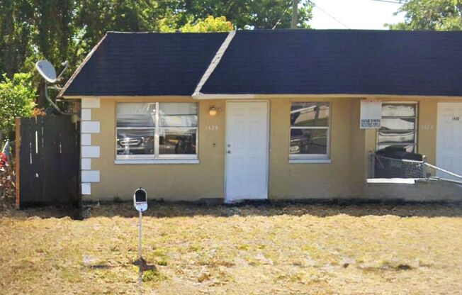 Large 3-1.5 duplex with central air and hookups for washer and dryer