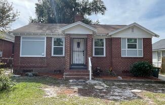 3 beds, 2 baths, $1,299