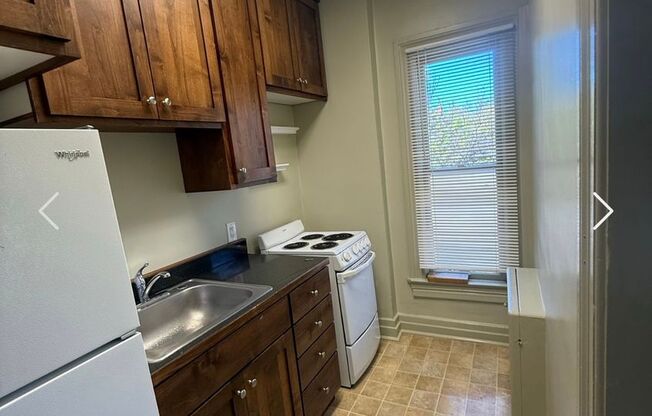 145 E 4th Avenue-#1-4