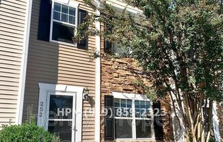 252 HAMPSHIRE DOWNS DR