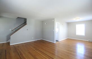 2 beds, 2 baths, $1,400, Unit 7612 TERRACE