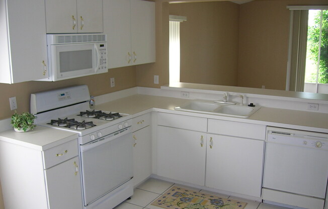 1061 BALLYSHANNON PKWY, ORLANDO - Huckleberry Fields.  Beautiful 3/2 home