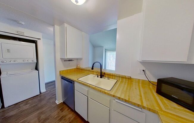 1 bed, 1 bath, $2,500