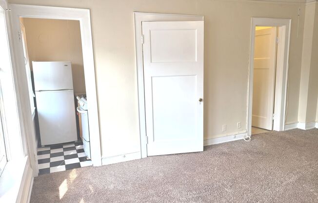 Studio, 1 bath, $775, Unit 305