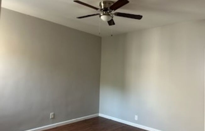 1 bed, 1 bath, $895, Unit Unit 2