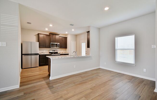 Like-New 3 Bed, 2.5 Bath Home with Spacious Layout & Modern Finishes!