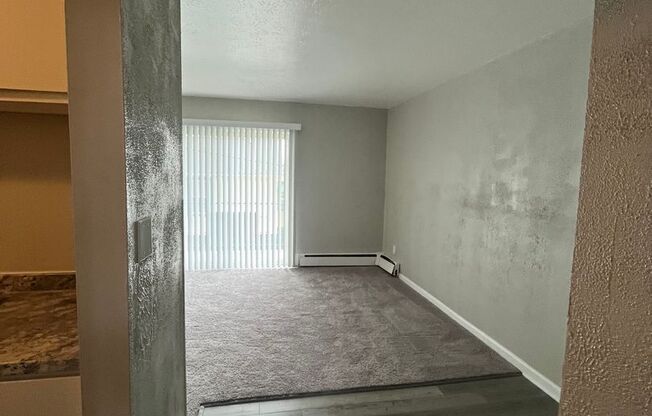 1 bed, 1 bath, $960, Unit 205