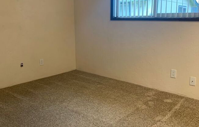 2 beds, 1 bath, 850 sqft, $1,345, Unit 840