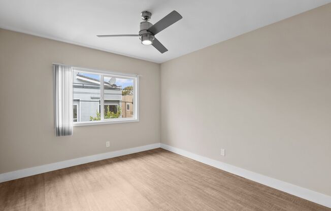 2 beds, 1 bath, 720 sqft, $2,500, Unit Unit #4